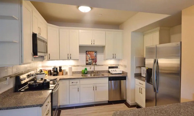 Paradise Valley Apartment | 8401 - New, safe 7min to SFO spacious 2bd 2.5 ba. condo, pleasant atmosphere