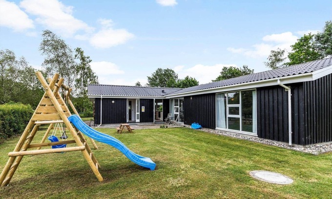 Vibæk Strand House | 84247 Ebeltoft - Skovmårvej 13