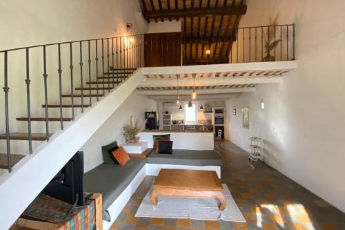 Althen-des-Paluds Apartment | 84B6 - Loft in charming 18th century farmhouse