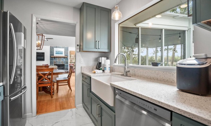 Saint Helena Island House | 860 Sabal Ct