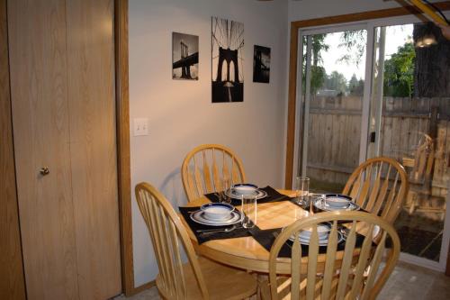 West Bench Apartment | 8635 Ustick Road Apartment