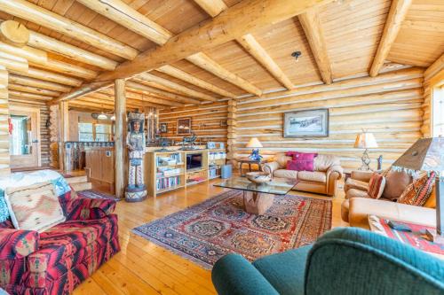 Keystone House | 88 Potentilla Lane by Summit Country Mountain Retreats