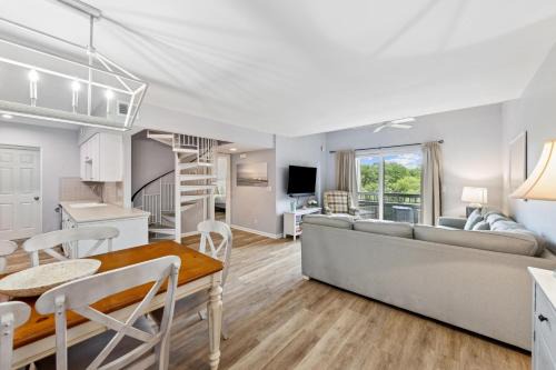 Harbour Town House | 891 Ketch Court