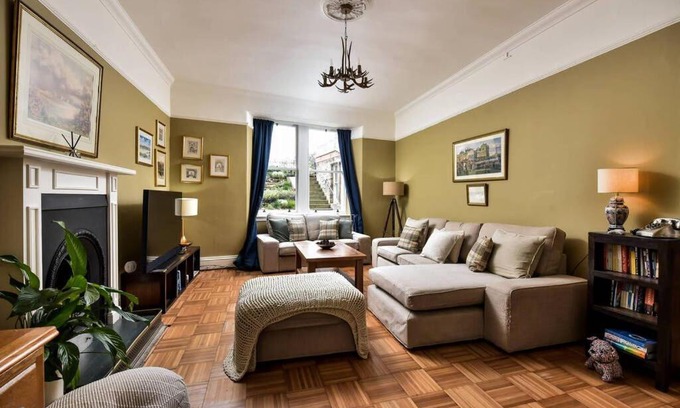 St. Andrews House | 8b Howard Place
