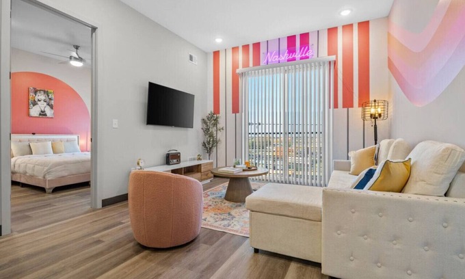 South Nashville Apartment | 8Min to Honky-Tonks + Free Parking, Sleeps 6!