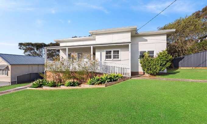 Narooma House | 9 Bay Street, Narooma