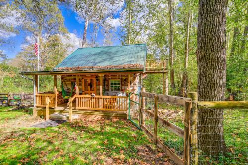 Tannersville House | 9 Mi to Creeper Trail Woodsy Abingdon Cabin