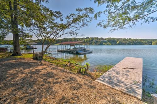Jones Mills House | 9 Mi to Hot Springs Lake Catherine Home with Dock