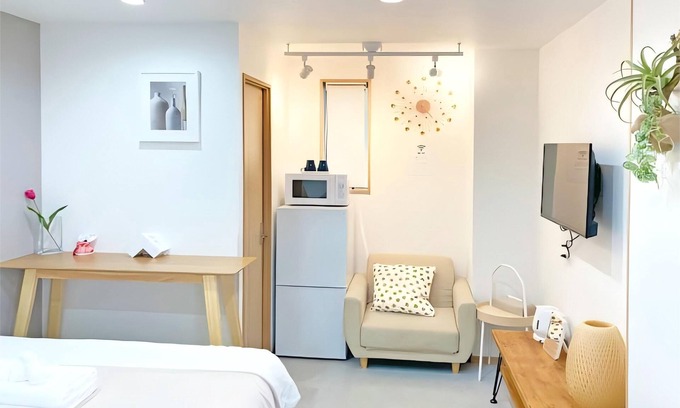 Nishiikebukuro Apartment | 9 - min to Ikebukuro, Cost - eff, 2 - pax. Good eats, shops. Room 101.