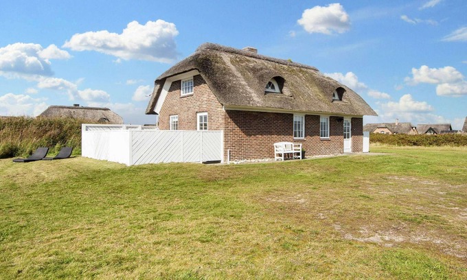 Vrist Strand House | 9 person holiday home in Harboøre-By Traum
