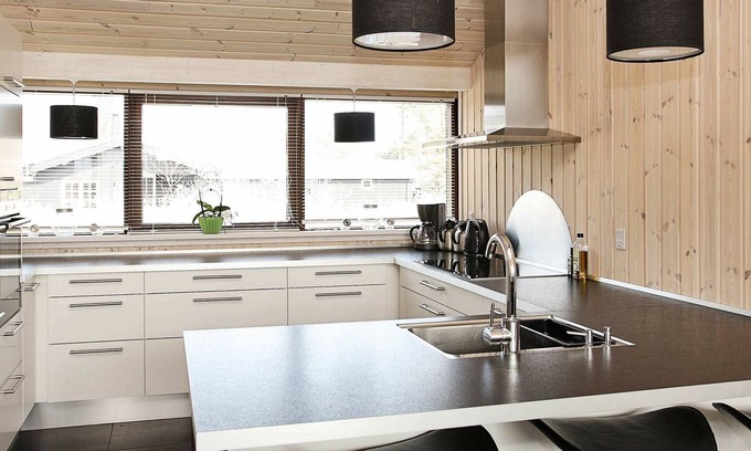 Bratten Strand House | 9 person holiday home in Jerup