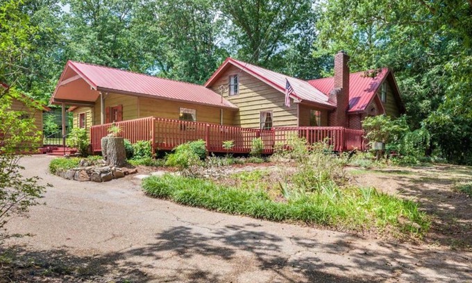 Rising Fawn House | 90 Seconds to Cloudland Canyon Park - Lookout Mt