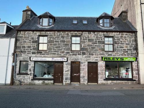Stornoway Apartment | 91 Cromwell Street