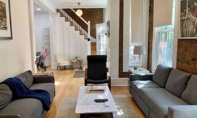 Reed-Cooke House | 98-Walk Score in the ❤️ of Beautiful Adams Morgan