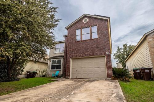 West San Antonio Apartment | 9850 Spacious Family Retreat Near Lackland AFB