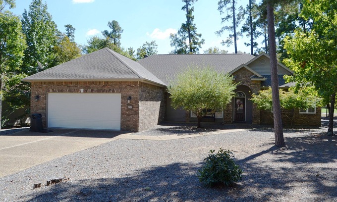 Hot Springs Village House | 98SansWy | Coronado Golf Course | Home | Sleeps 6