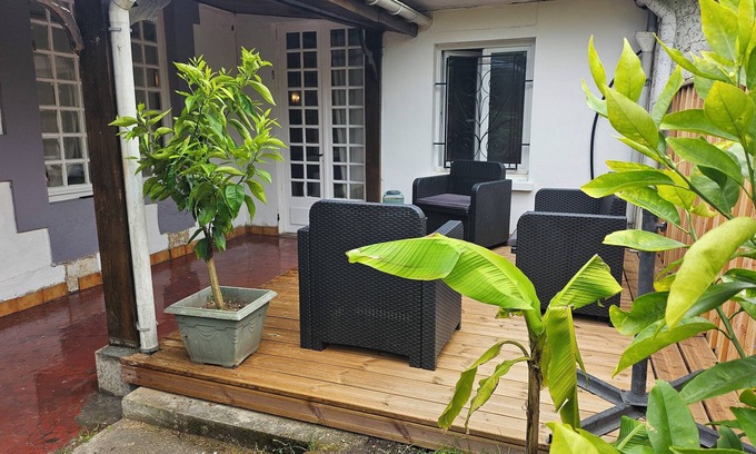 Lesparre-Medoc House | A 15 Minutes des Plages, Maison de Ville Avec Petit Jardin Pour 8 Personnes
