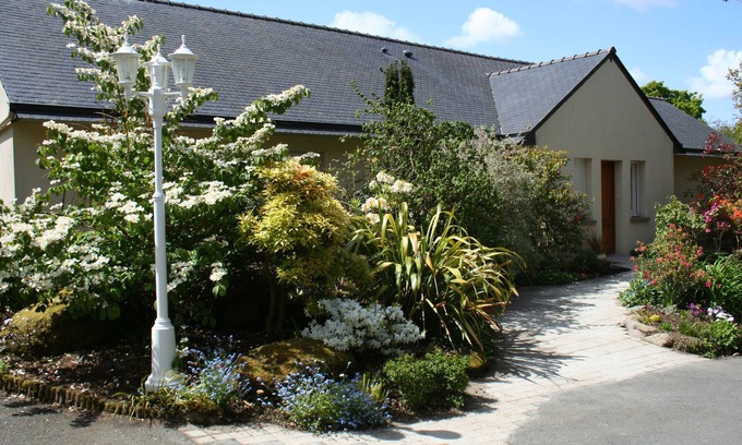 Ploudaniel House | A 15mn des Plages, Relaxation Assurée, Paradis Pour les Enfants et Parents