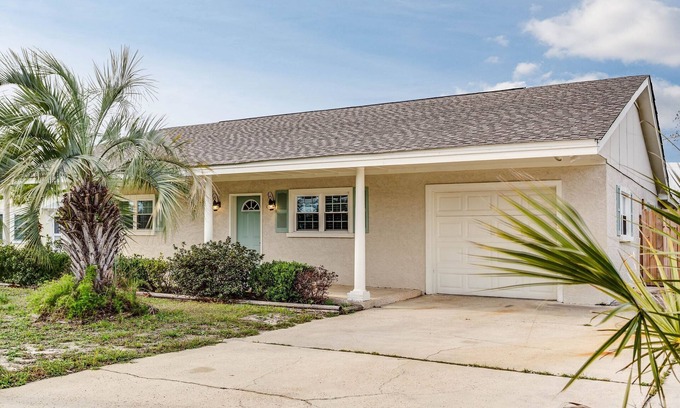 Laguna Beach Estates House | A+Beach Access! 3BR/2BA-1,600sq ft! 100 ft from beach! fenced yard- 5!