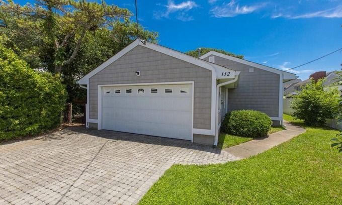 Northeast Virginia Beach House | A Beach Haven - North End VB