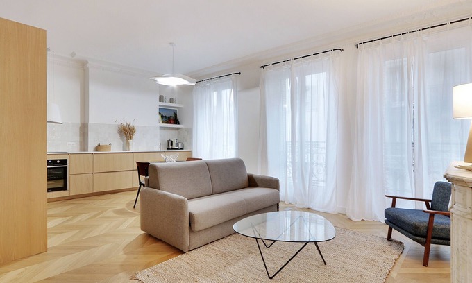 6th Arrondissement Apartment | A Beautiful 2-BR/1BA in Saint Germain des Près