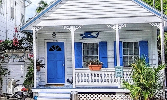 The Meadows Cottage | A beautiful cottage for rent in old town Key West