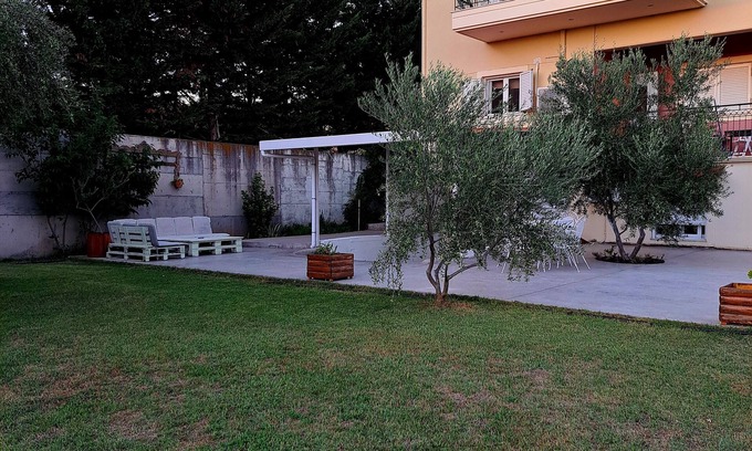 Akovitika Apartment | A beutiful apartment with garden in queit place!