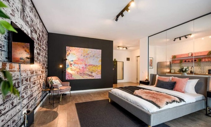 Aviatiei Apartment | A BLUSH OF PINK | Stunning Aviatiei Studio