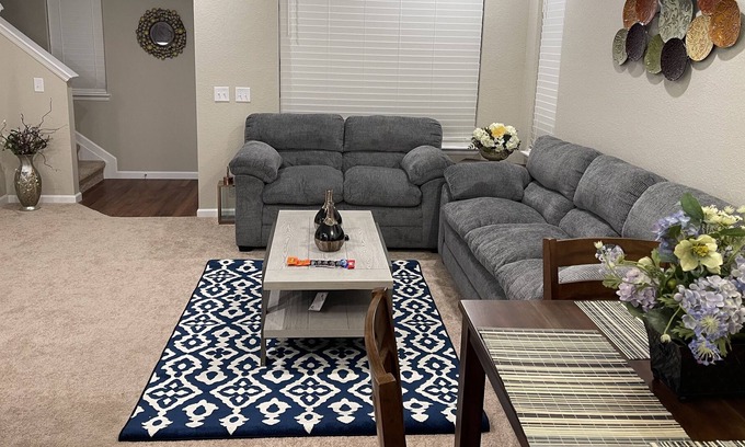 Littleton Condo | A brand new 1370 sq ft town house for luxury stay