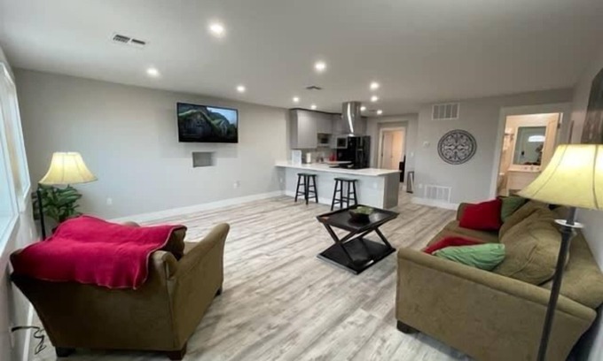 Bozeman Apartment | A brand new modern 2 bedroom upstairs apartment