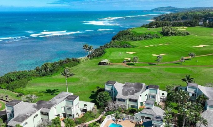 Princeville Condo | A/C ~ Ocean & Golf Course Views ~BBQ