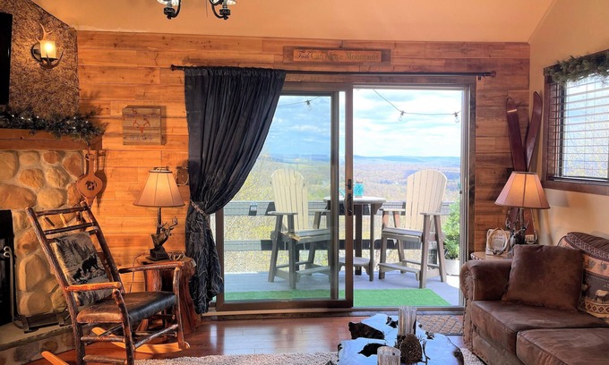 Village at Camelback House | A+ Camelback STELLAR MOUNTAINTOP VIEW SKI ON/OFF -Waterparks-Tubing-Pool-Zipline