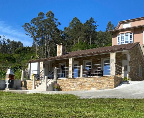 Cee House | A CASA D'ABAIXO