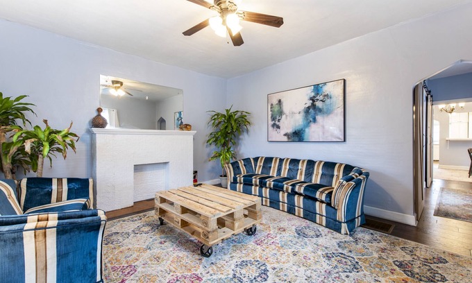 Saint Joseph House | A central excursion to satisfy all your needs