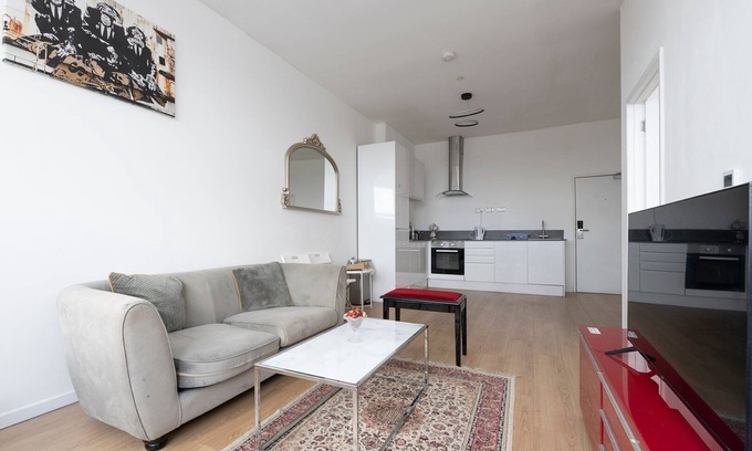 Smethwick Apartment | A comfortable place in West Bromwich