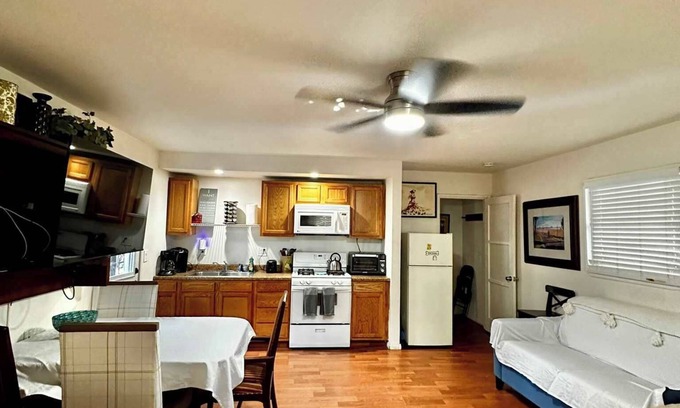 Mesa Verde Apartment | A- Costa Mesa Newport Huntington Beach Everything