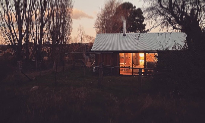 Jindabyne Cabin | A cosy cabin located 10mins from Lake Jindabyne