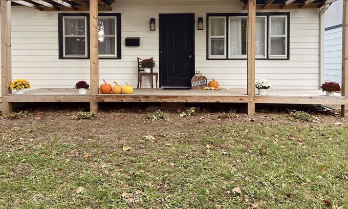 Abilene House | A cozy and charming 3 bedroom, 1 bath home, right in the heart of Abilene.