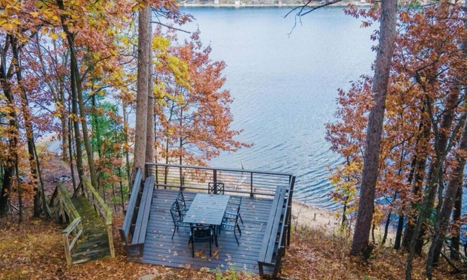 Waushara County House | A cozy escape at Fish Lake Hideaway- Lake house with beautiful views!