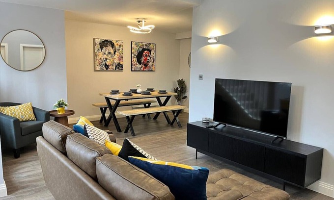 New Forest District House | A Cozy Magical Retreat at Knightwood Oak