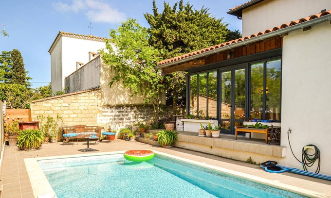 La Chamberte House | A day bright spacious cottage in a quiet location.