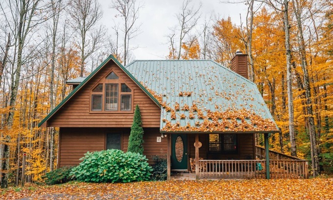 Davis House | A Family Place - 16 Steep Slope Run A Family Place - Spacious Home, Outdoor Hot Tub, Pet Friendly