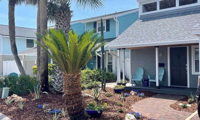 Atlantic Shores House | A Few Steps from the Atlantic Ocean Beautiful Beach House Sleeps 10