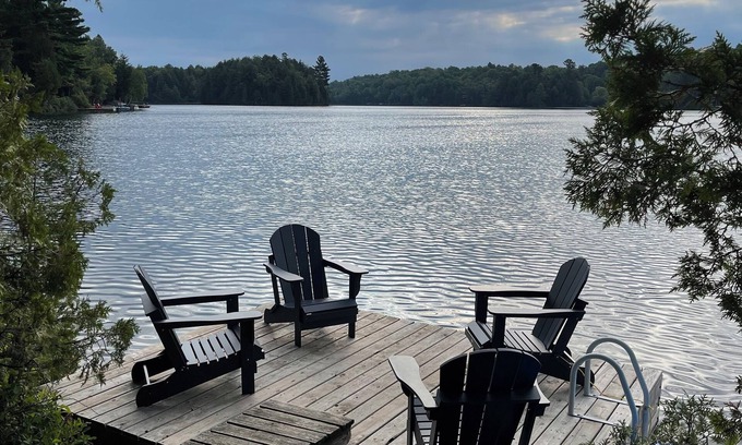 Val-des-Monts Cottage | A-Frame Cottage on Lac Bataille, Val-des-Montsn