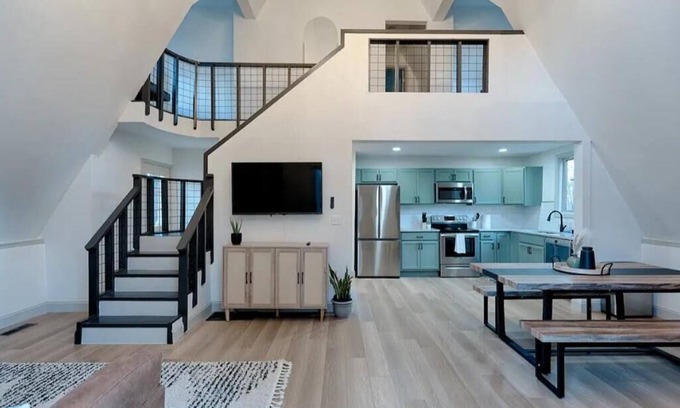 Jamestown House | A Frame of Mind