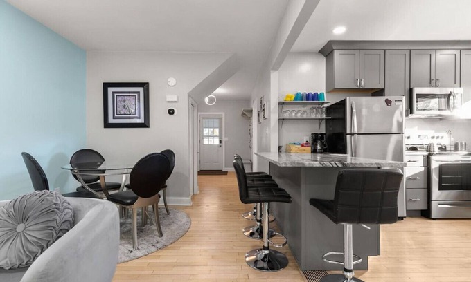 Appleton House | A Fresh, Modern Home * Great Locale Near Downtown Appleton