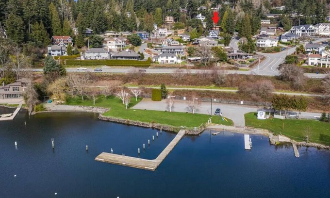 Sammamish House | A get away lake view house!