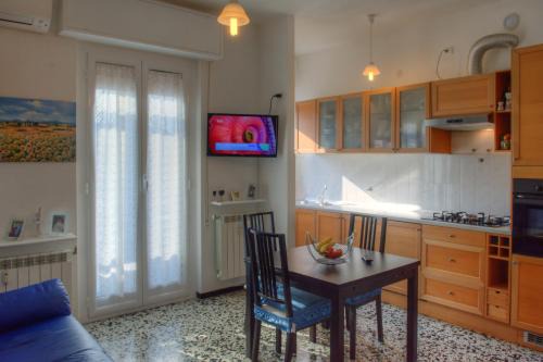 Vado Ligure Apartment | A Gonfie Vele AC e WIFI