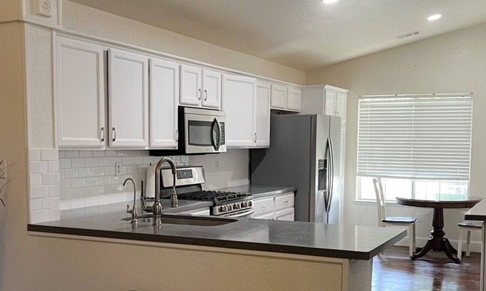 Valley Oak House | A Good Home