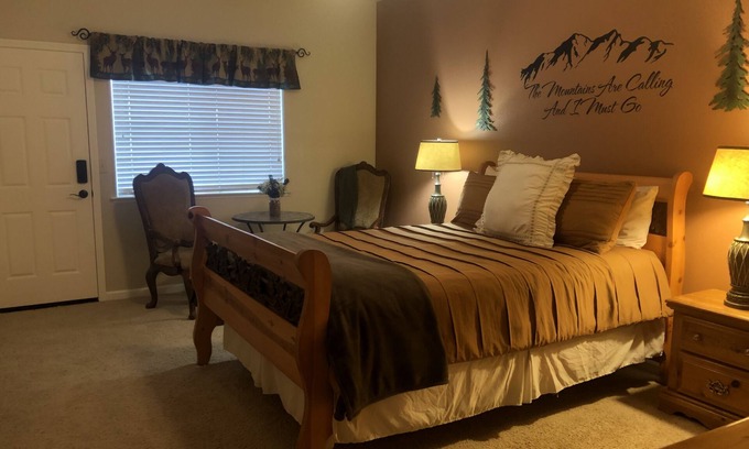 North Fork House | A gorgeous bedroom/bath w/private entry. Yosemite/Bass Lake/Sequoia Parks.
